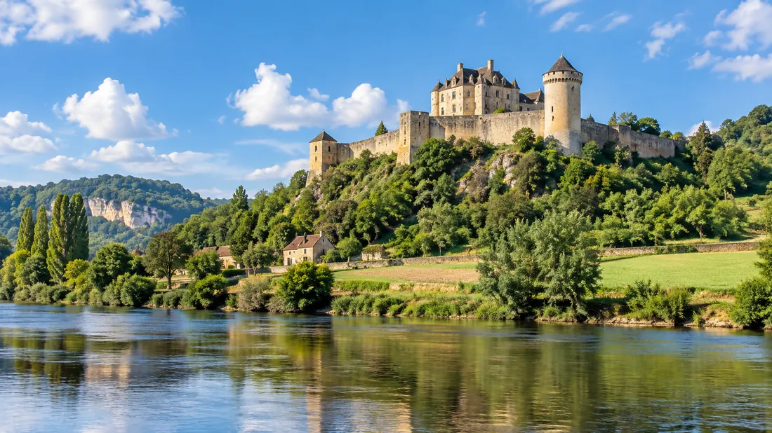 Beynac or Castelnaud