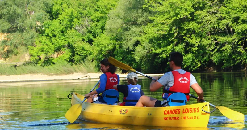 Von Vitrac: Kanuverleih am Fluss Dordogne